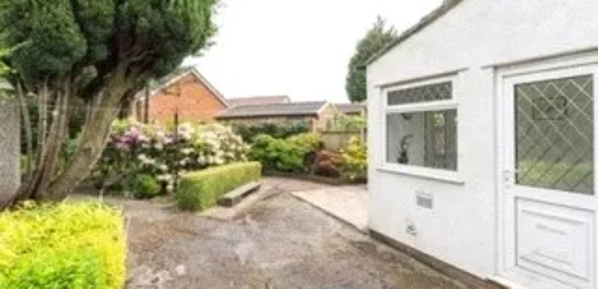 2 bedroom End Terrace House for sale